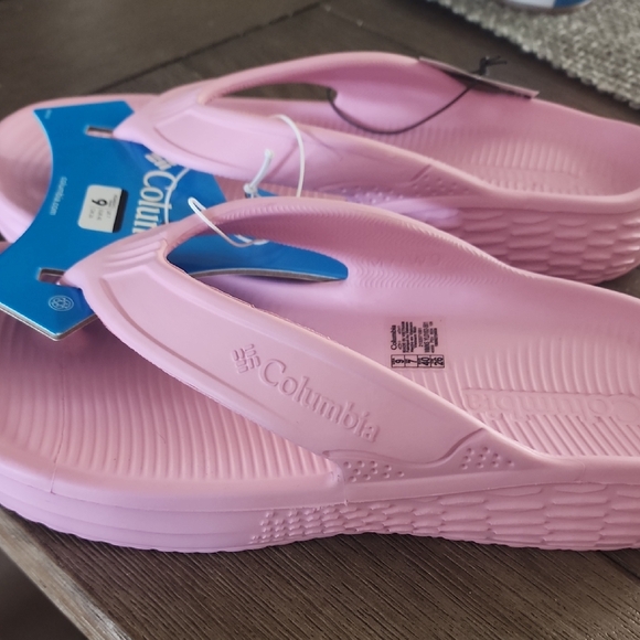 Columbia NEW Women's Pink Flip Flops - Picture 1 of 5